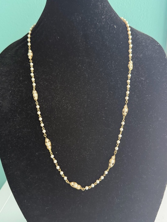 Napier Jewelry - Vintage Napier GoldTone and Pearl Necklace